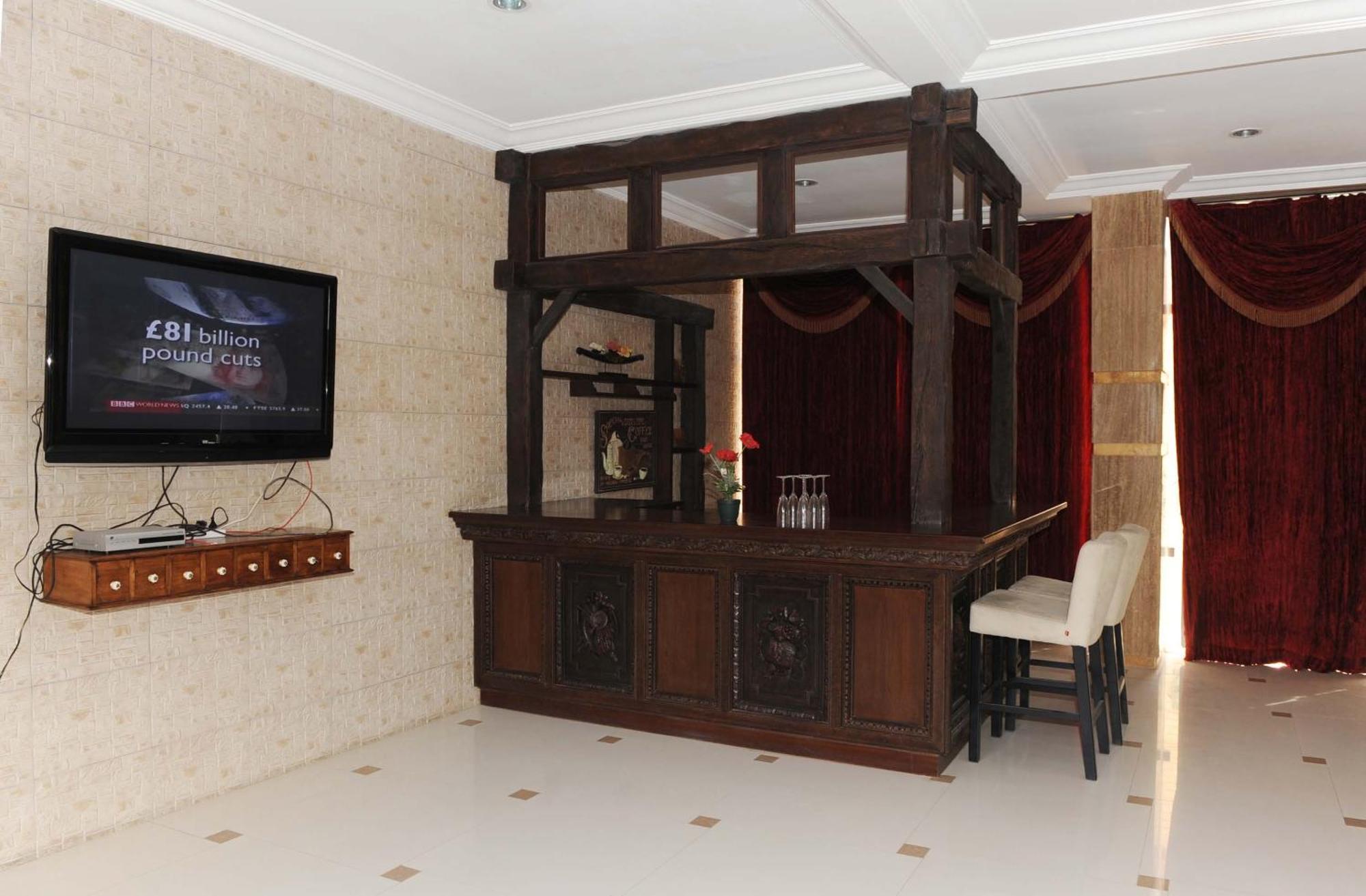 Gulf Continental Suite Kuwait City Exterior photo